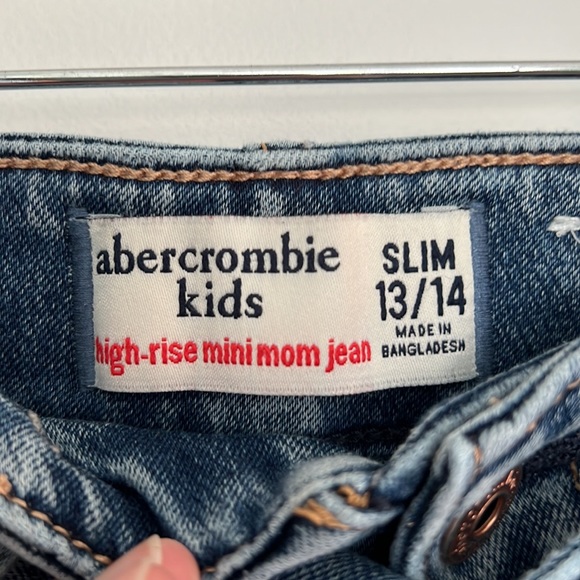 Abercrombie Kids Girls High-Rise Mini Mom Jean - Picture 4 of 4